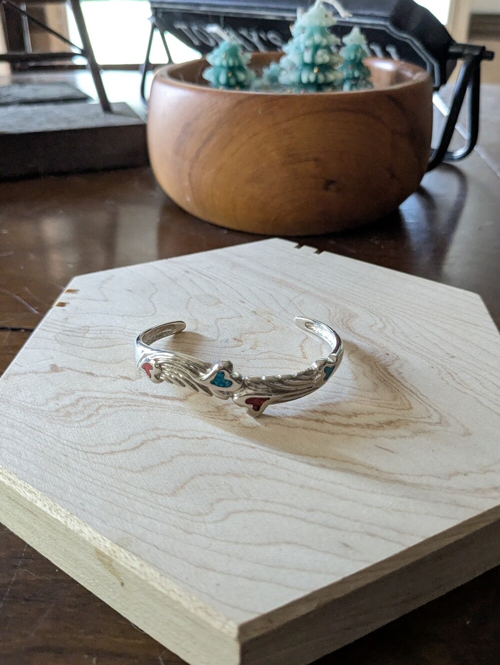Vintage 1982 Mexican Alpaca Silver Inlay Heart Cuff Bracelet